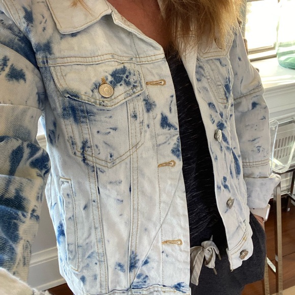 Free People Rumors Denim Jacket Jones Tie Dye Women's Small - Picture 1 of 7